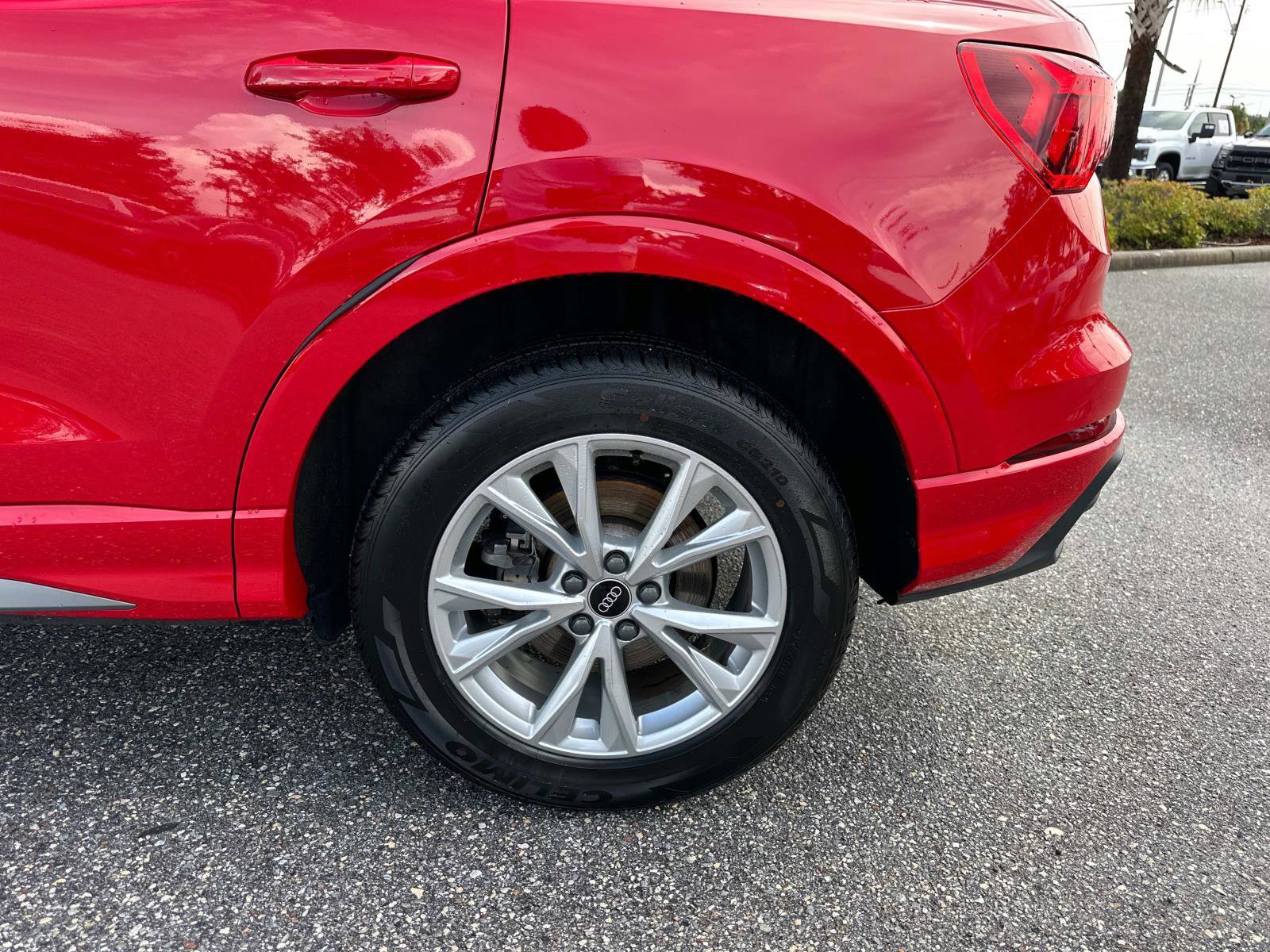 2024 Audi Q3 45 TFSI S line Premium photo 11