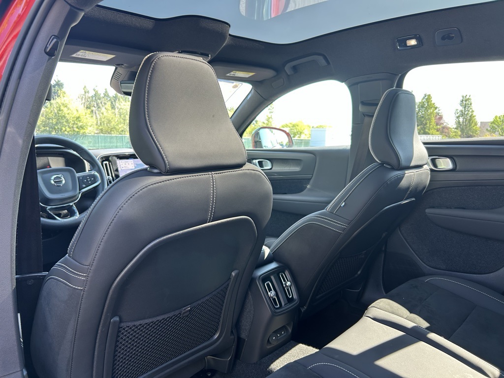 2023 Volvo C40 Recharge Ultimate photo 23