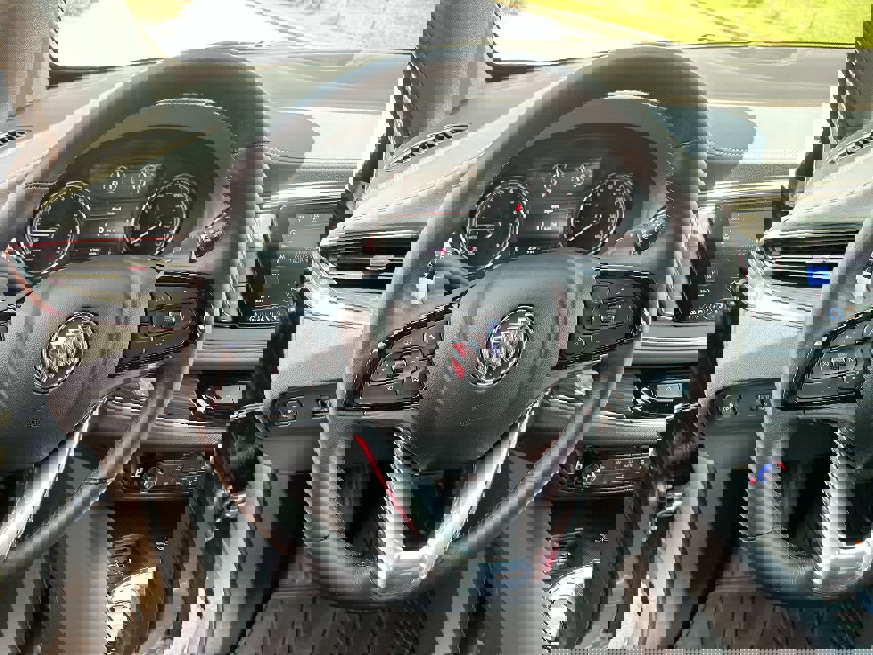 2024 Buick Enclave Essence photo 12