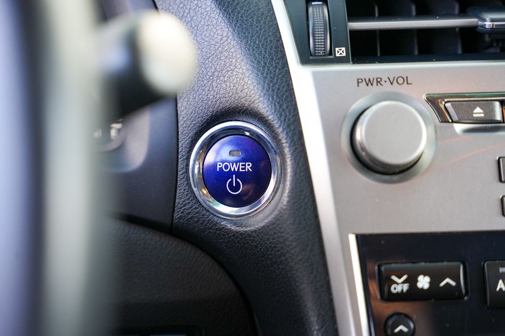2010 Lexus RX 450h photo 23