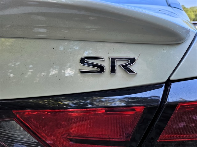 2020 Nissan Altima 2.5 SR photo 9