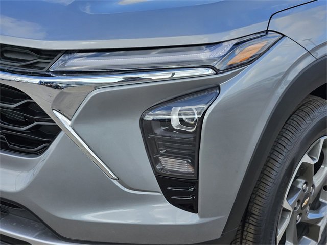 2026 Chevrolet Trax LT photo 4