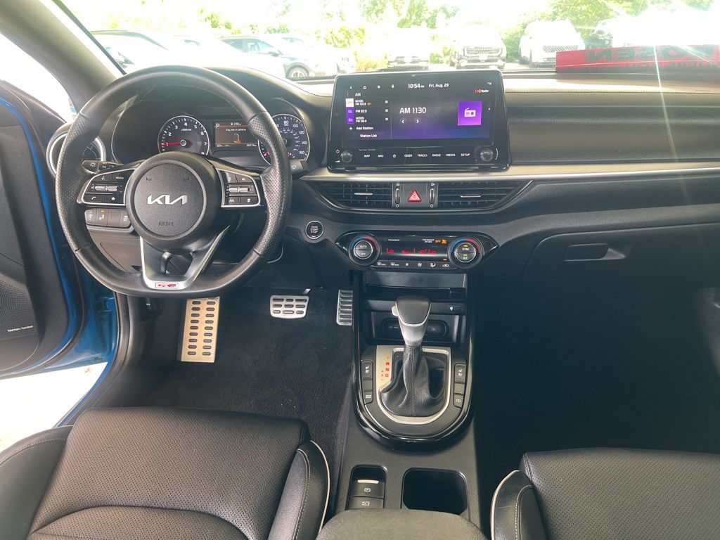 2023 Kia Forte GT-Line photo 16