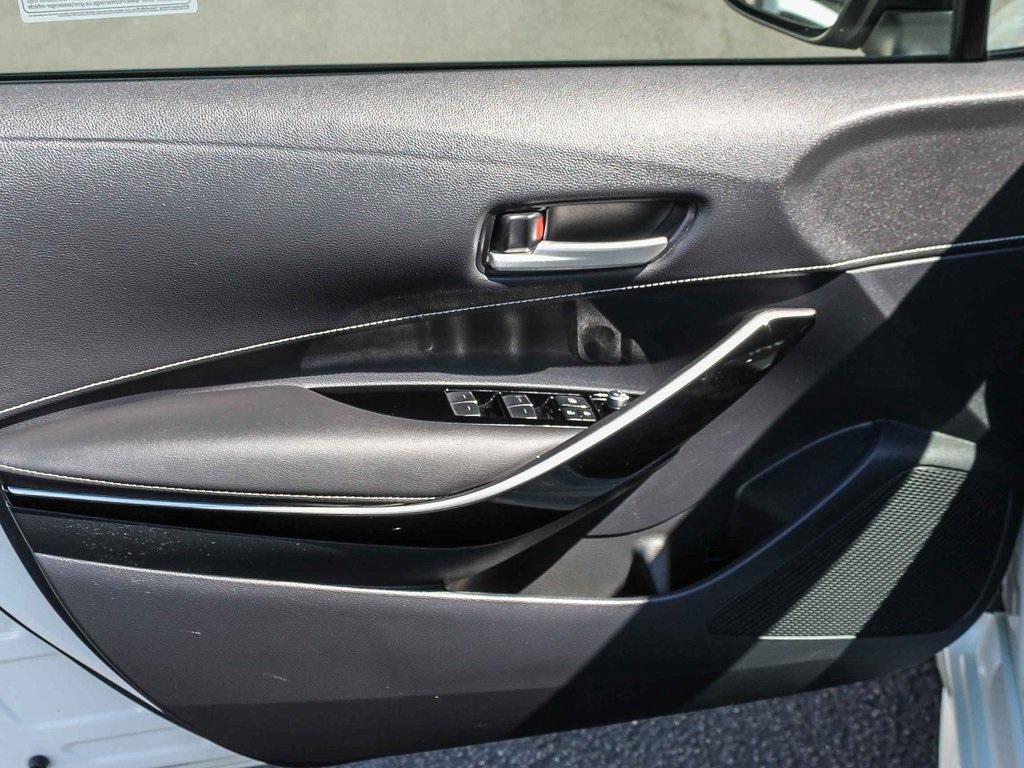 2020 Toyota Corolla XSE photo 19
