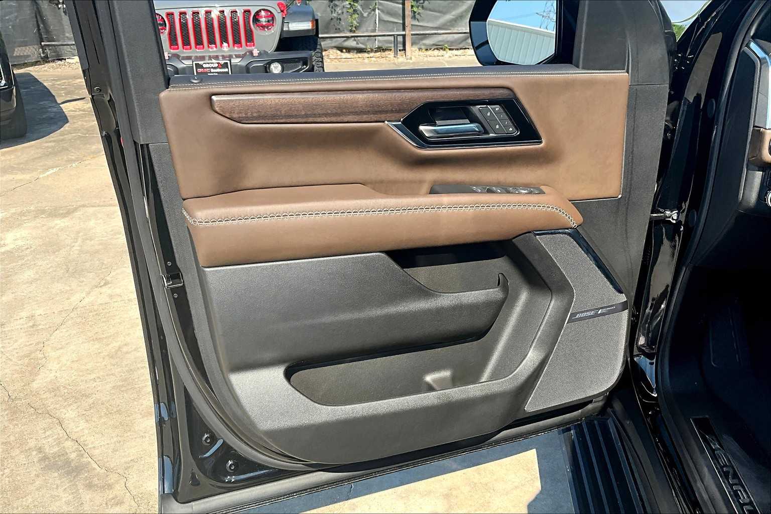 2025 Gmc Yukon Denali Ultimate photo 21