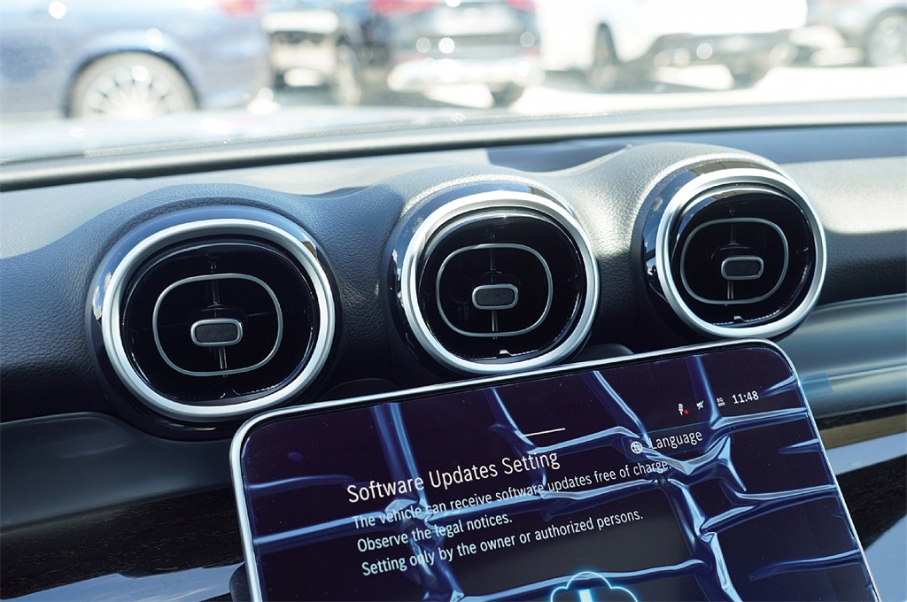 2026 Mercedes Benz GLC 300 photo 23