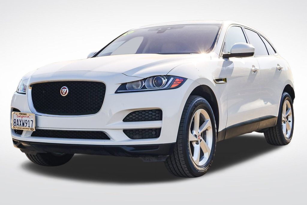 2018 Jaguar F-PACE Premium photo 3