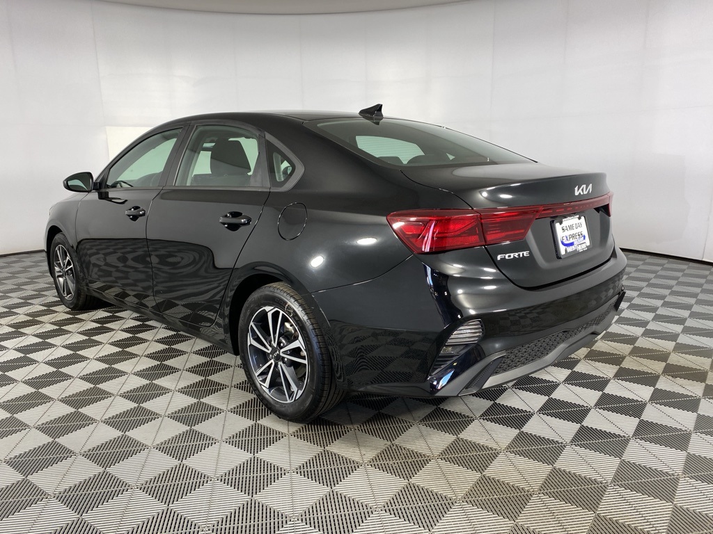 2023 Kia Forte LXS photo 14