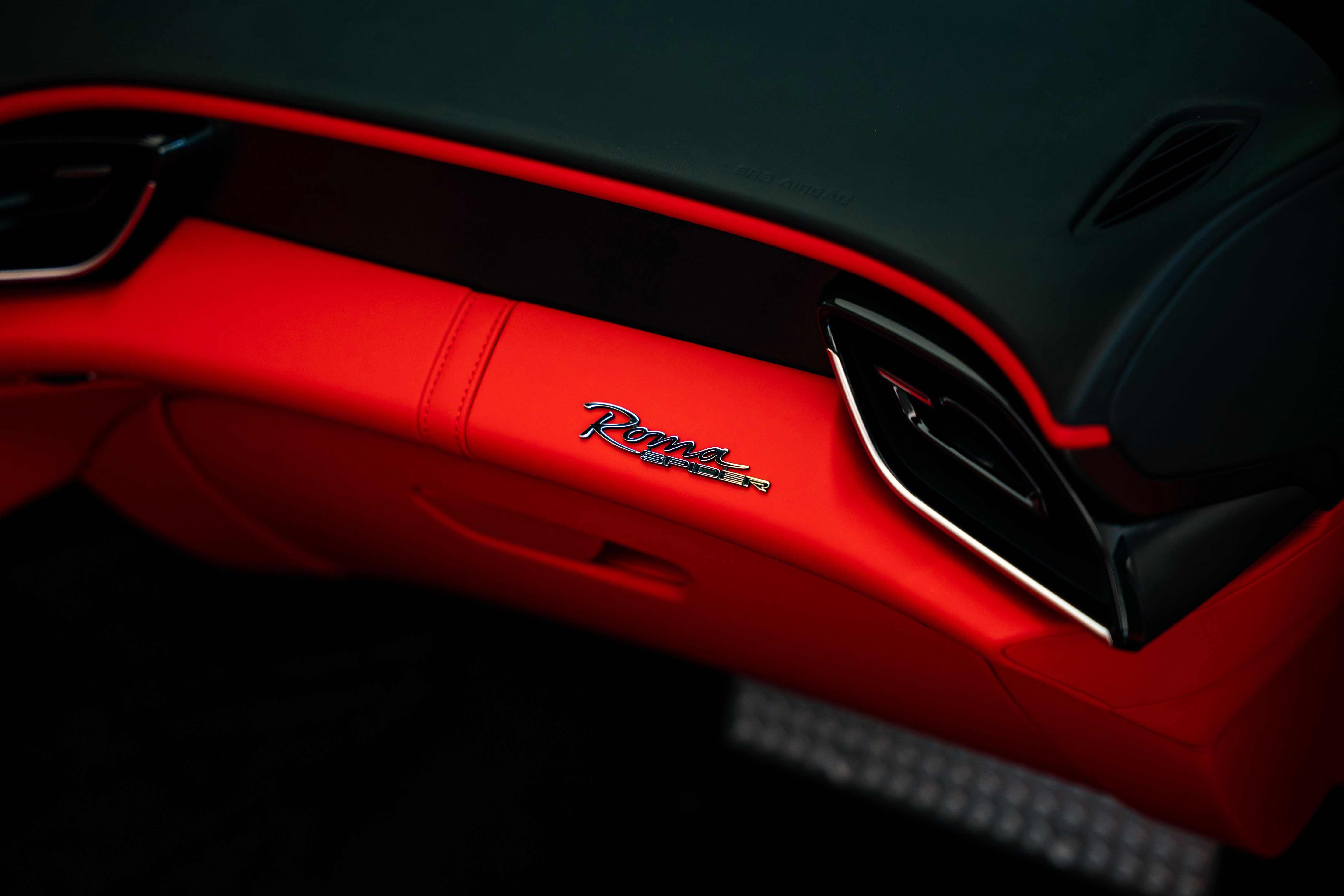 2024 Ferrari Roma Spider photo 36