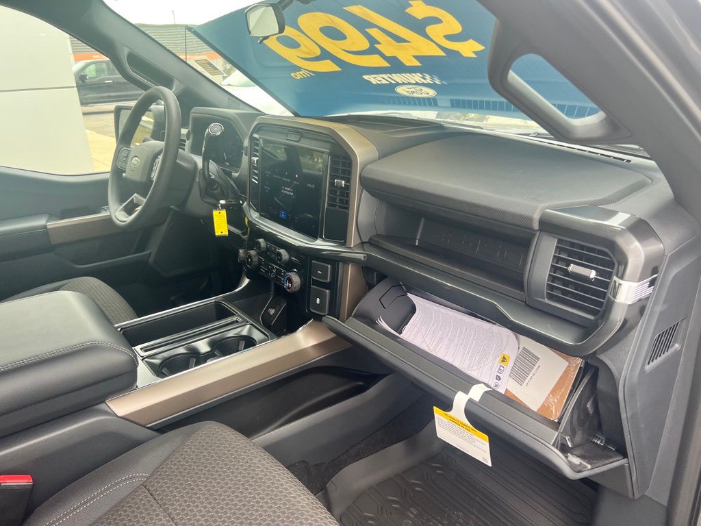 2025 Ford F-150 STX photo 13
