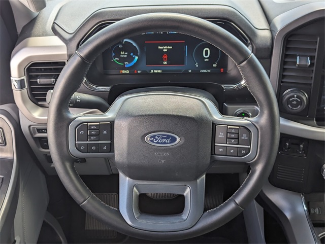 2023 Ford F-150 Lightning XLT photo 6