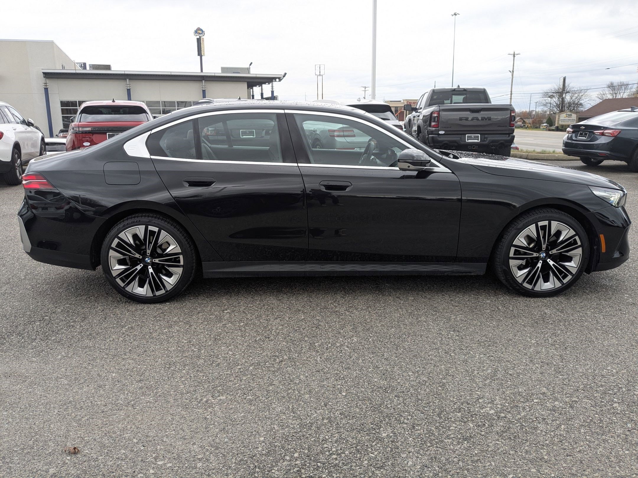 2024 Bmw 530i 5-Series photo 2