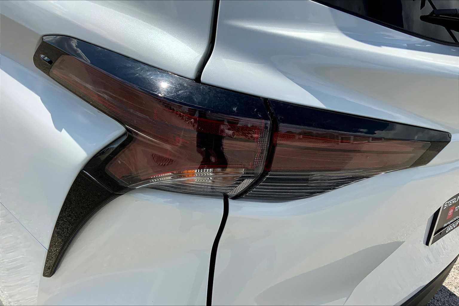 2023 Toyota Sienna XLE photo 27