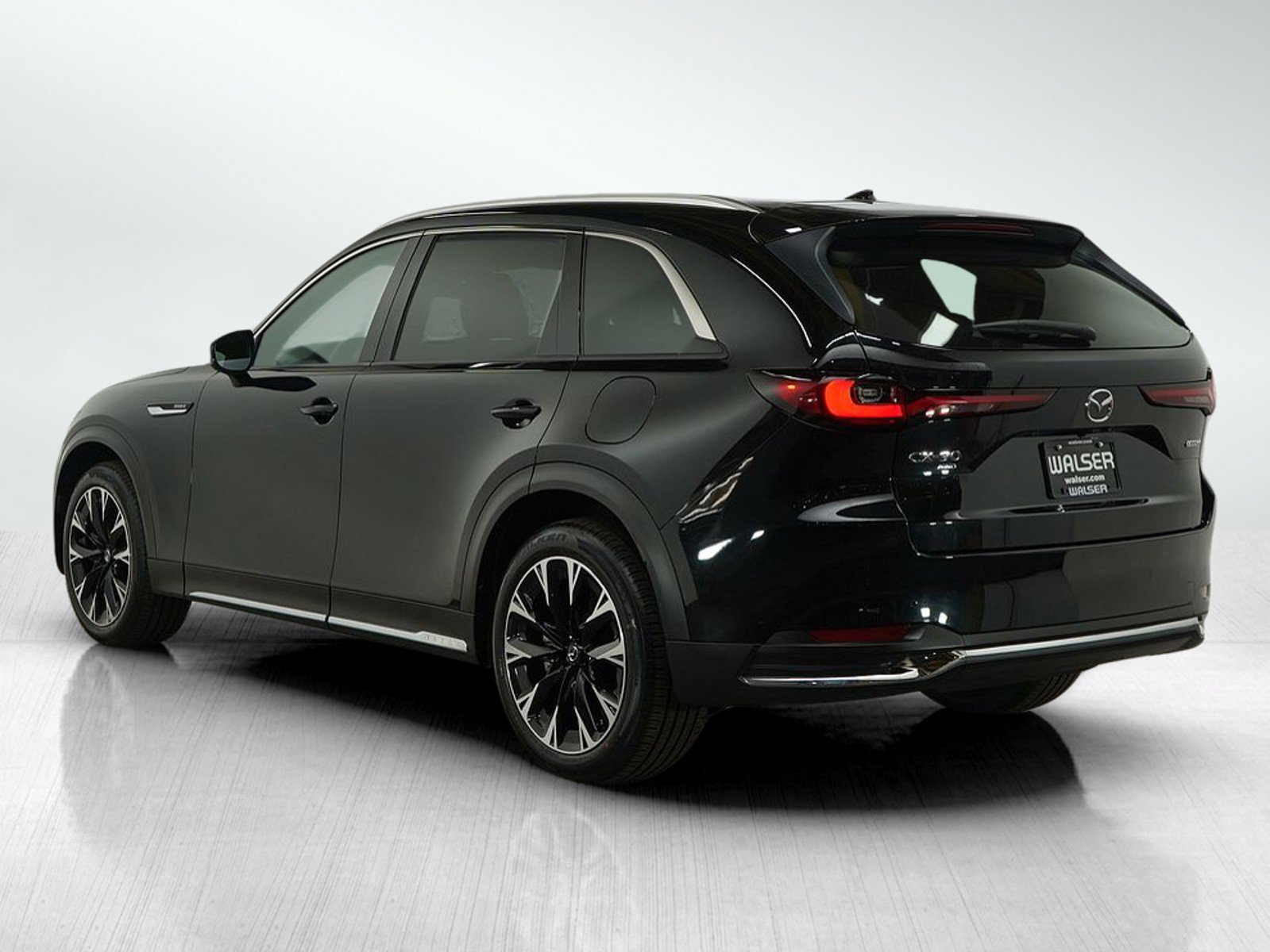 2024 Mazda CX-90 Premium photo 3