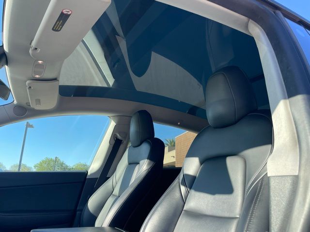 2021 Tesla Model Y Long Range photo 9