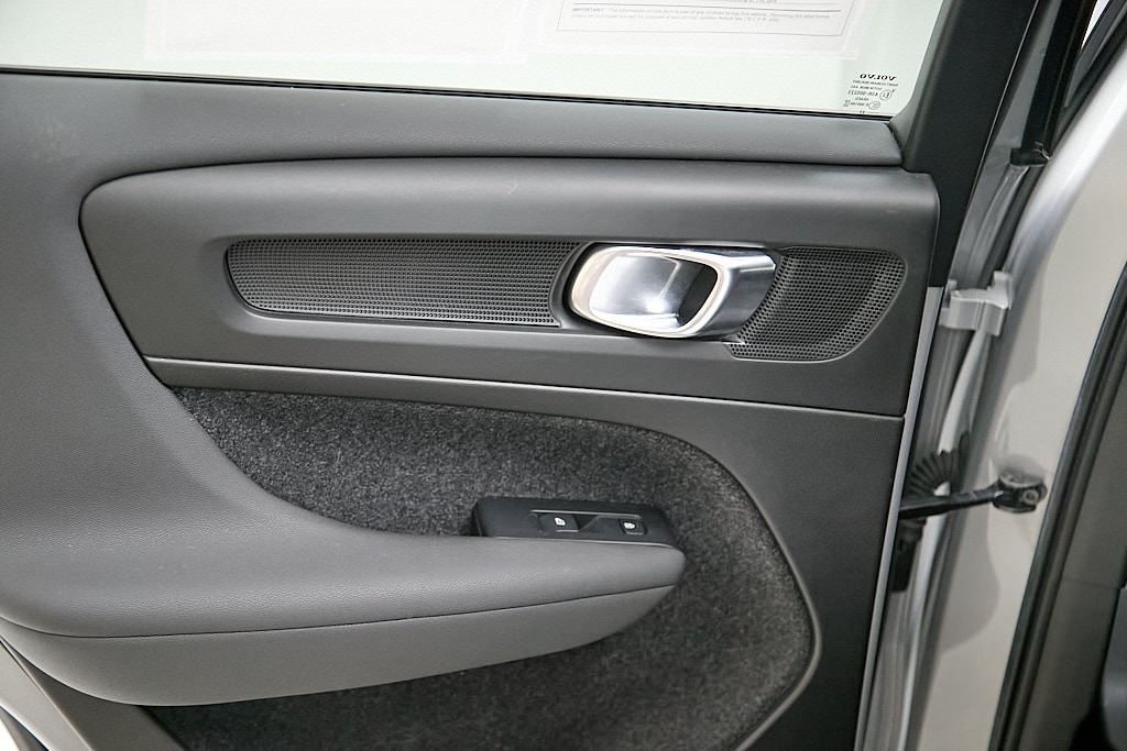 2023 VOLVO C40 - Image 20