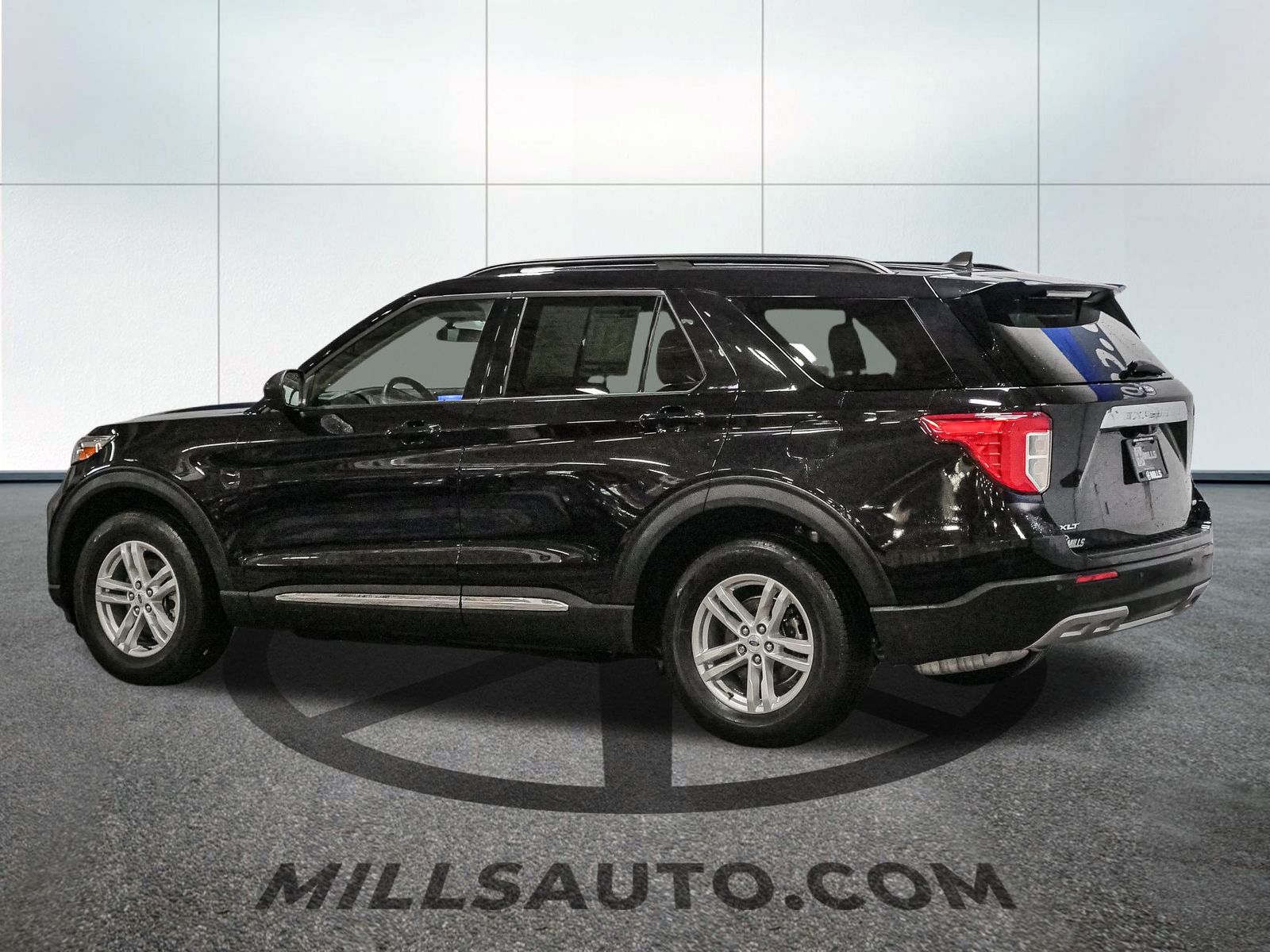 2023 Ford Explorer XLT photo 4