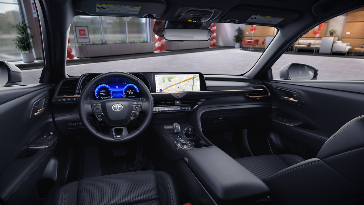 2025 Toyota Crown Signia XLE photo 17
