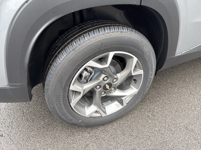 2026 Chevrolet Trax LT photo 9