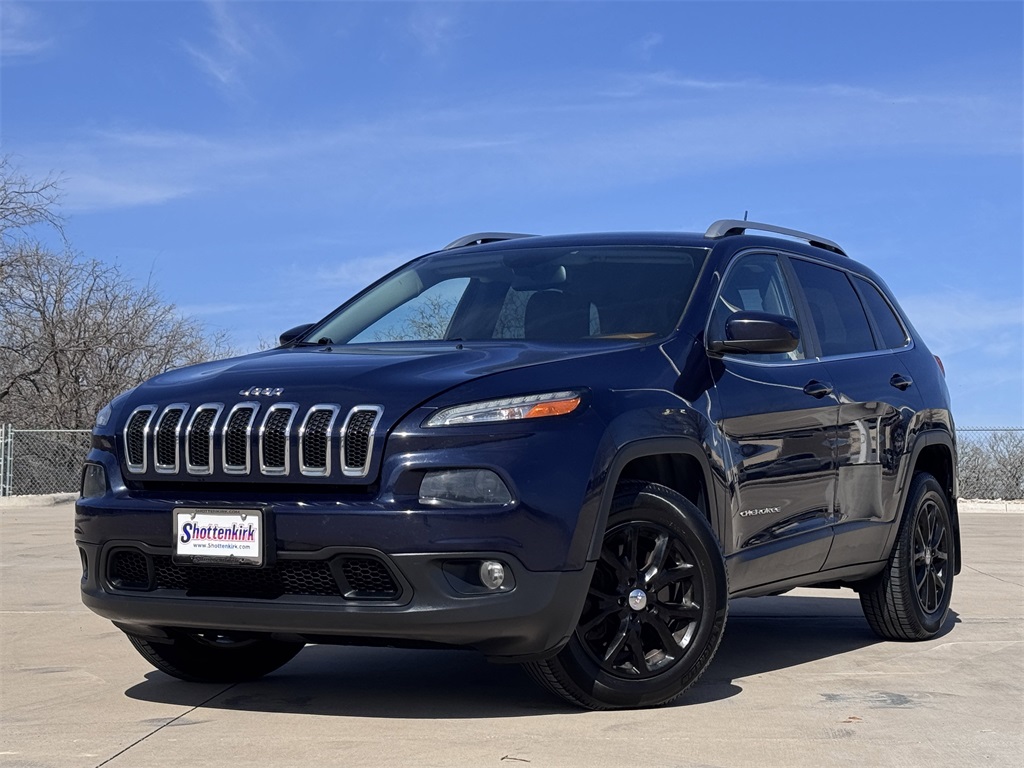 Used 2016 Jeep Cherokee Latitude with VIN 1C4PJMCS1GW241153 for sale in Prosper, TX