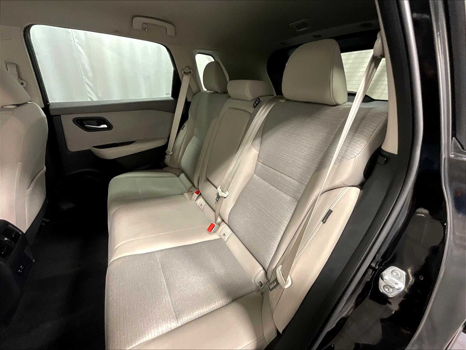 2023 Nissan Rogue SV photo 15