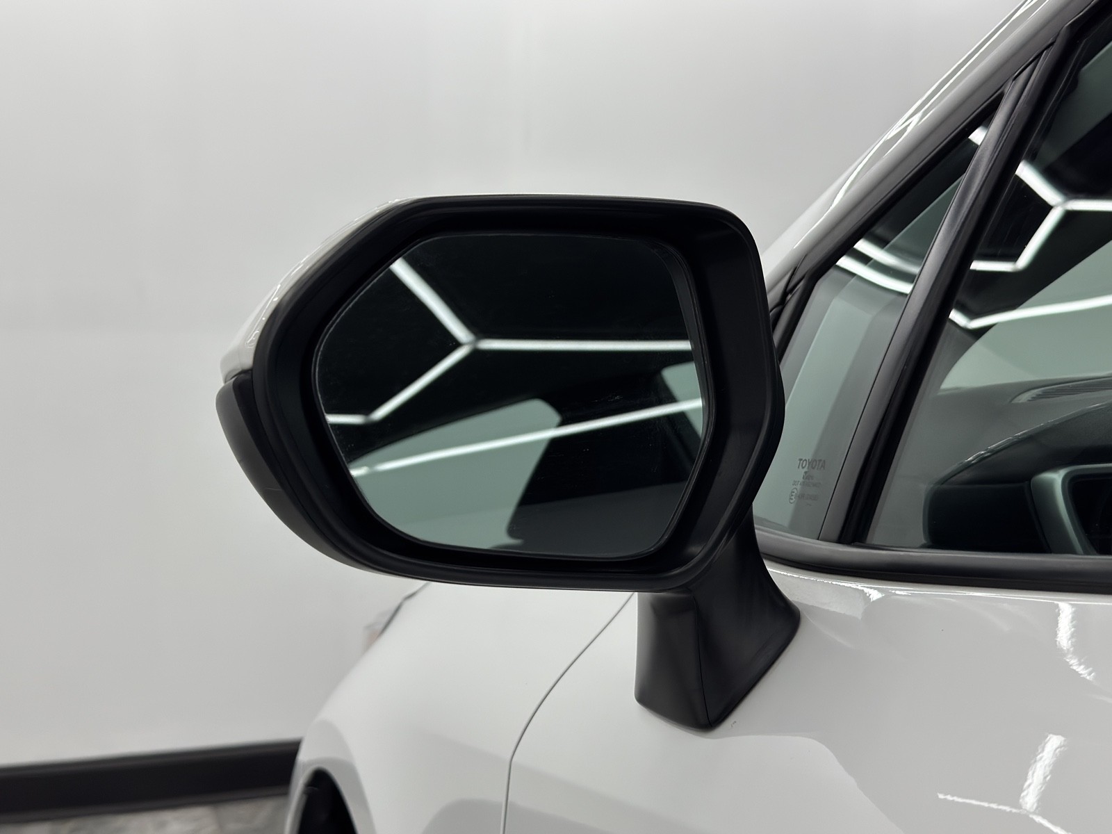 2023 Toyota Corolla LE photo 43