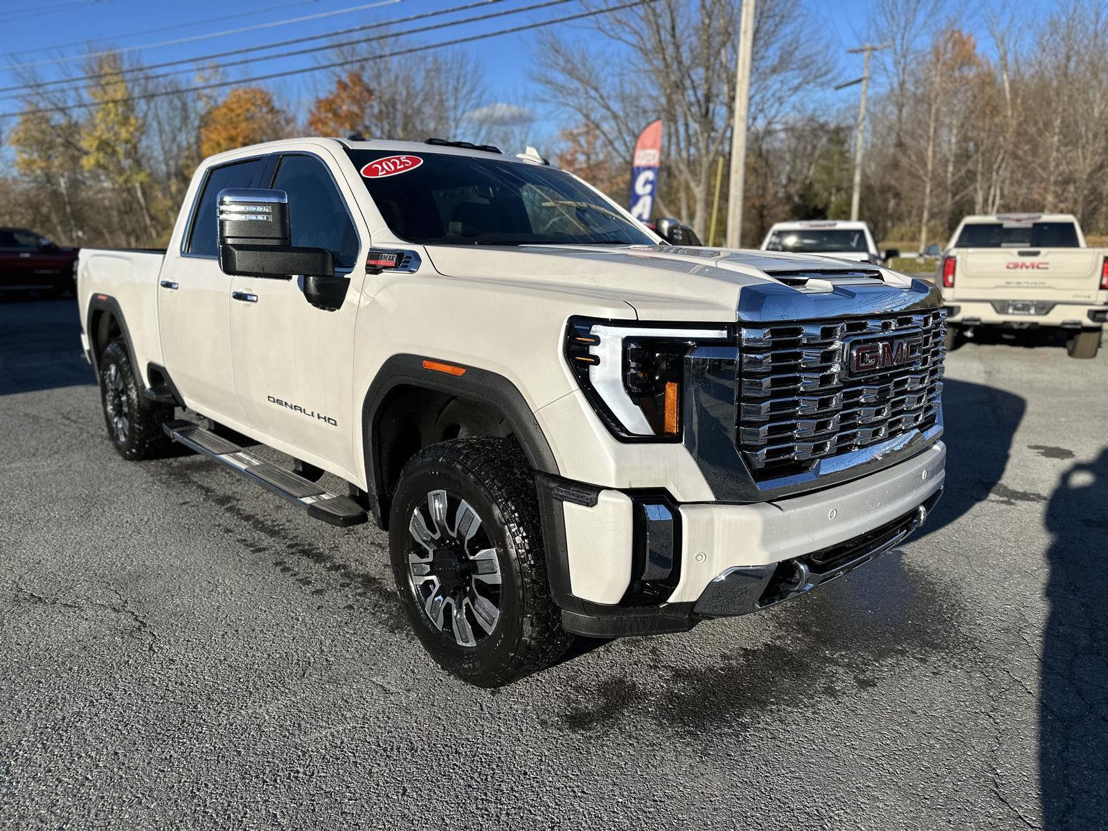 2025 Gmc Sierra 3500 HD Denali photo 3