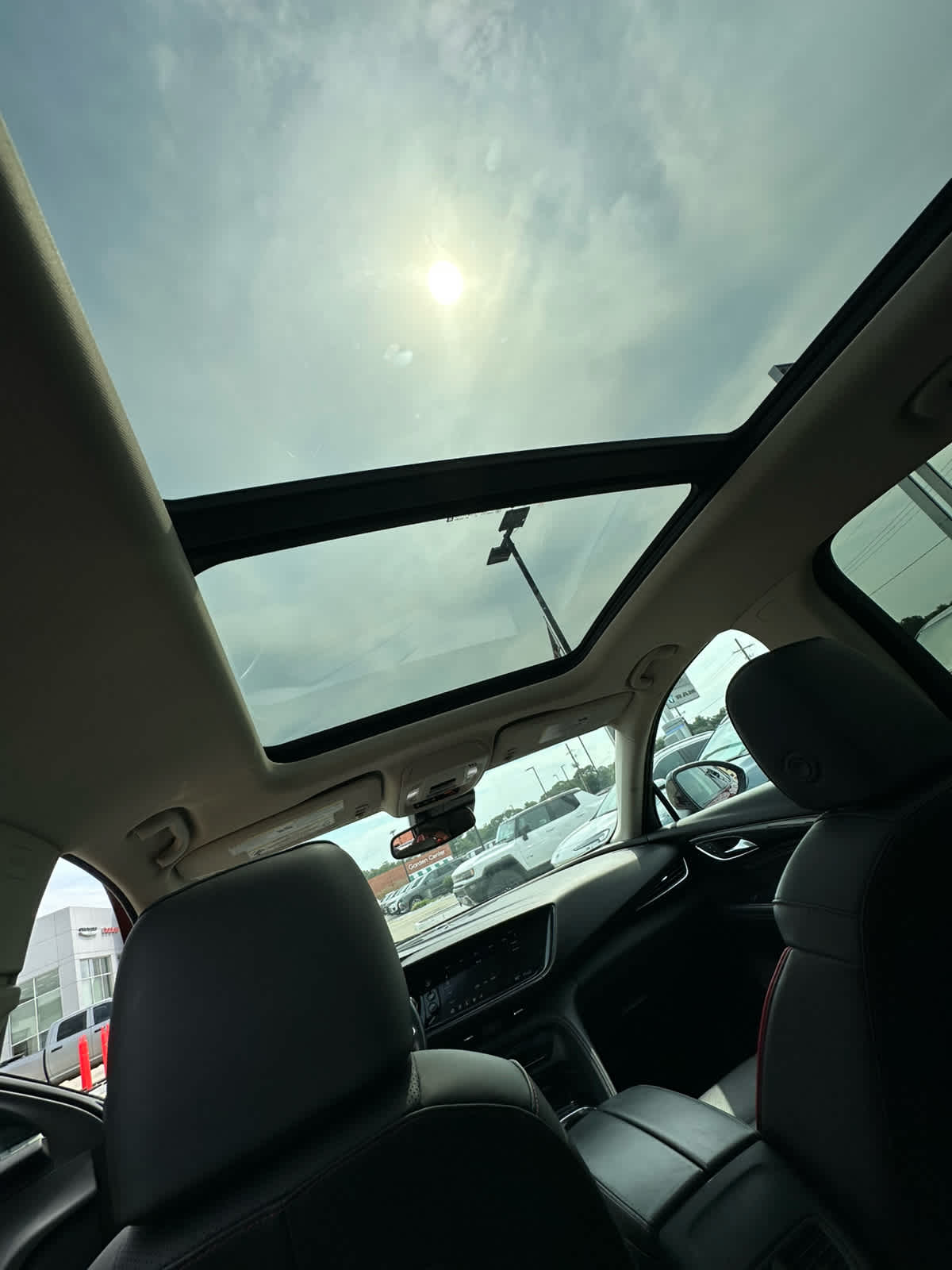 2023 Buick Envision Essence photo 16
