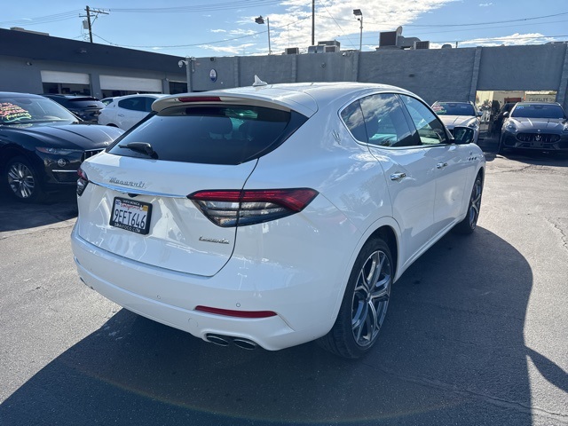 2023 Maserati Levante Base GT photo 4