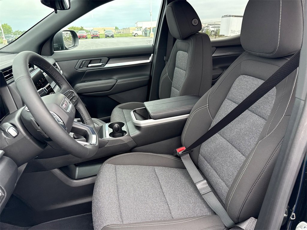 2026 Gmc Terrain Elevation Black Edition photo 16