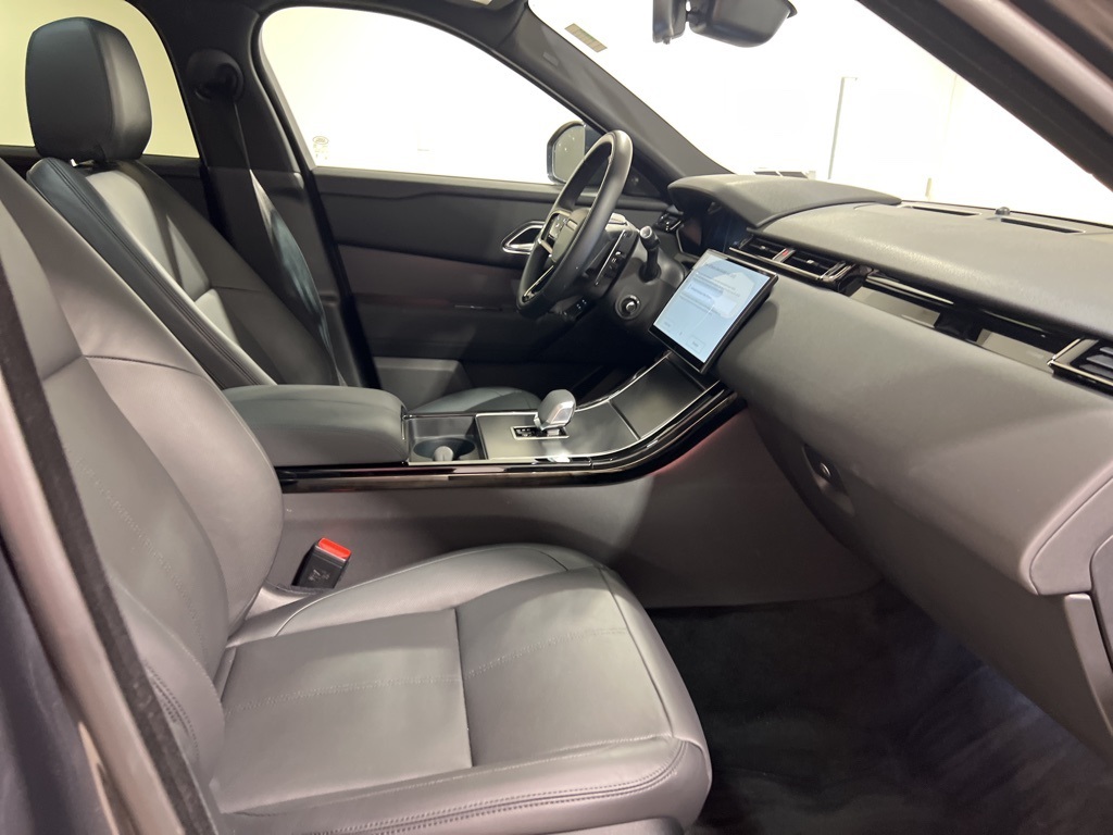 2025 Land Rover Range Rover Velar SE photo 24