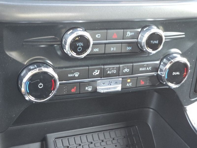 2025 Ford F-150 XLT photo 18