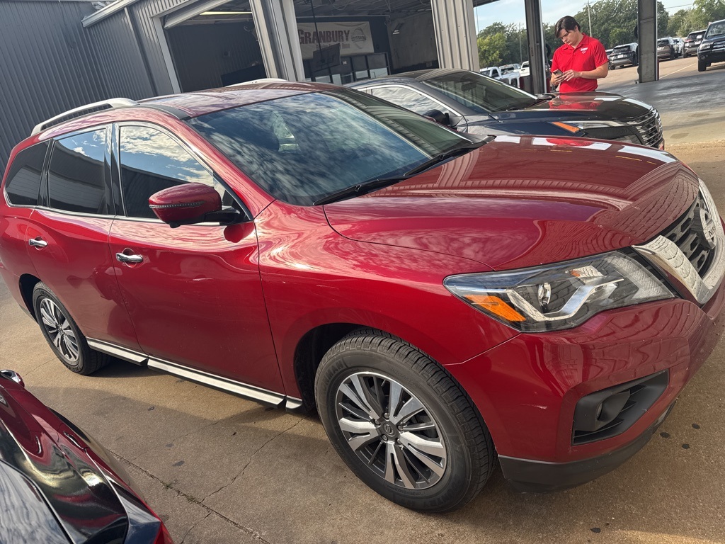 2020 Nissan Pathfinder SL photo 2