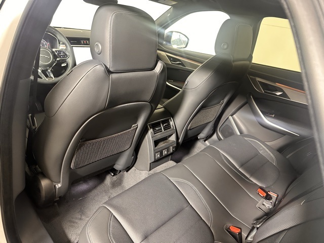 2026 Jaguar F-PACE P250 R-Dynamic S photo 18