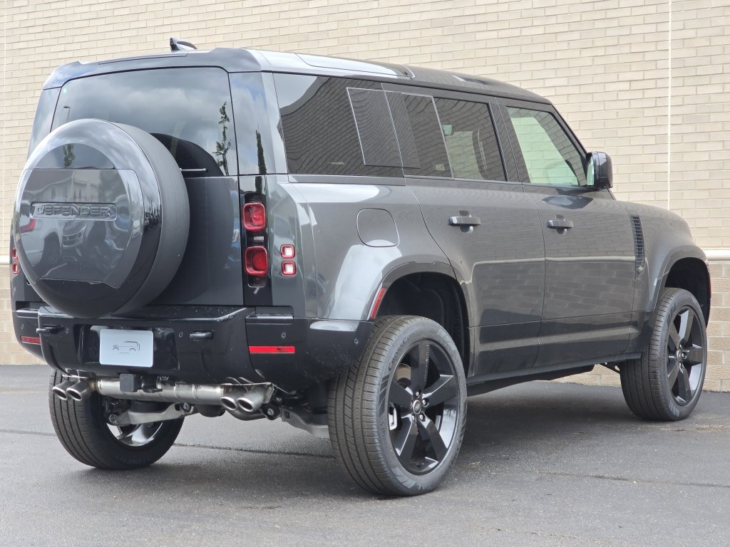 2025 Land Rover Defender 110 X-Dynamic SE photo 32