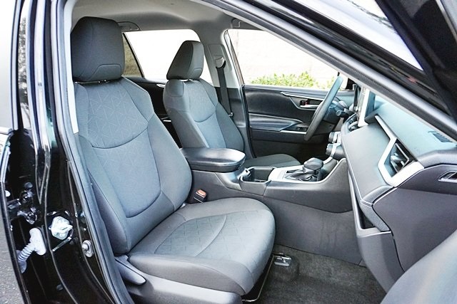 Used 2024  Toyota XLE image 11