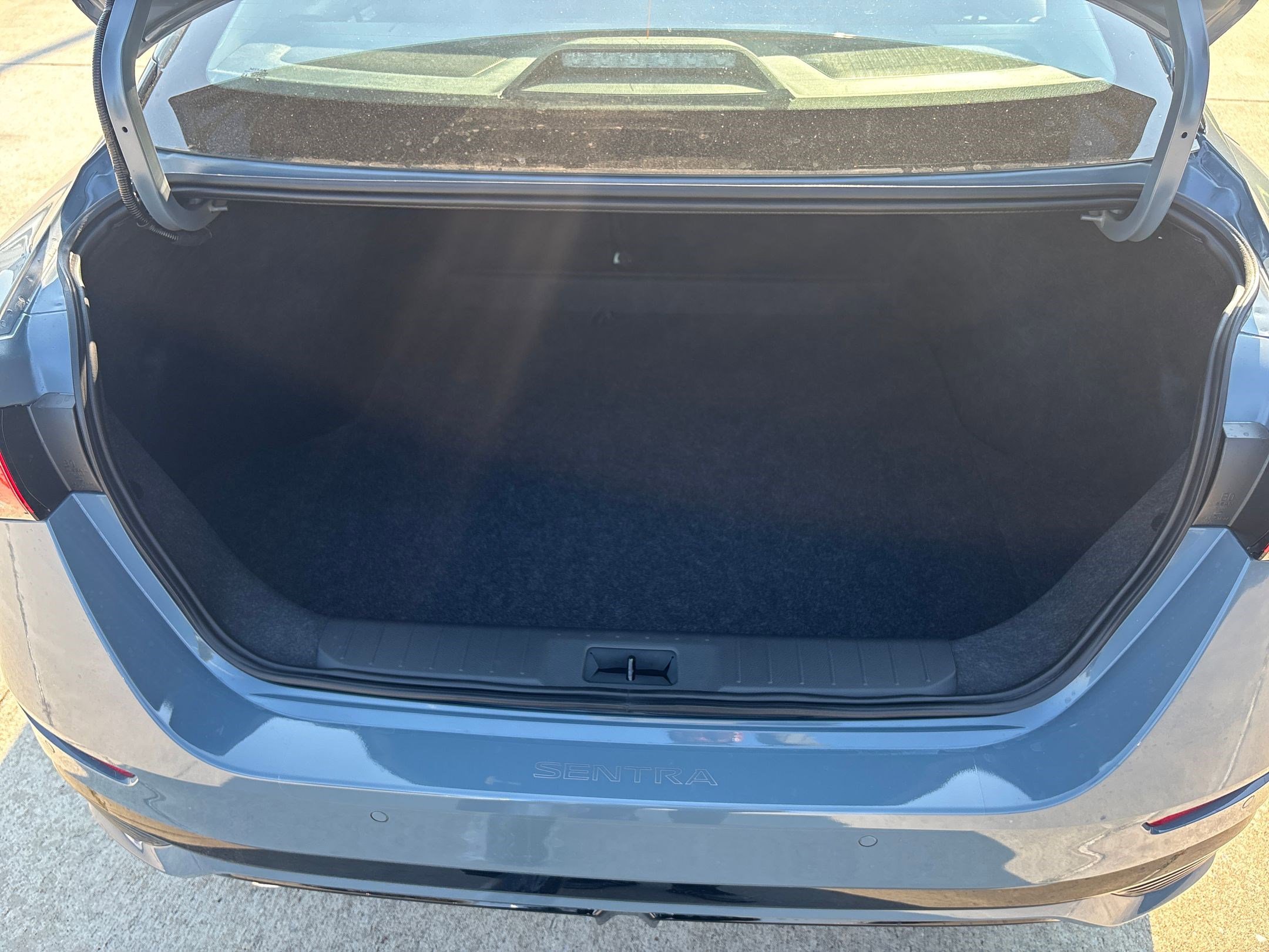 2025 Nissan Sentra SR photo 22