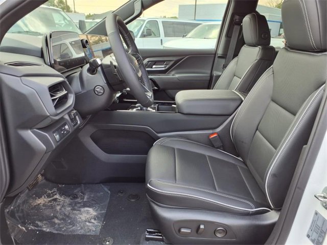 2025 Chevrolet Silverado EV LT photo 7