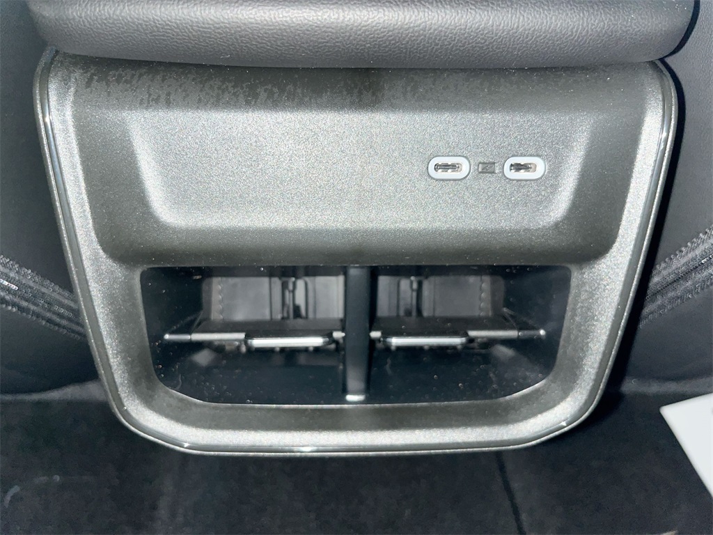 2025 Dodge Charger R/T photo 21