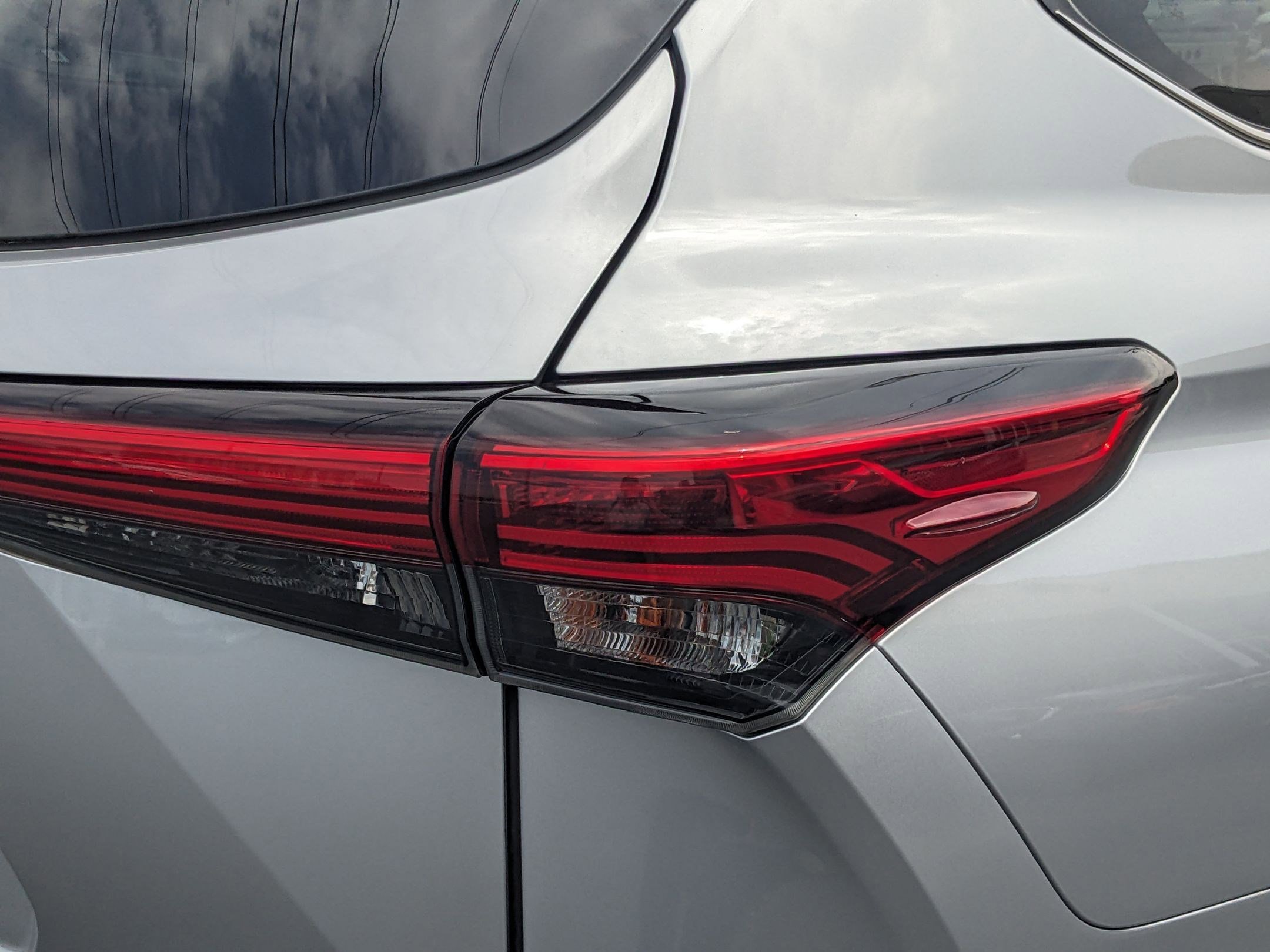 2020 Toyota Highlander XLE photo 8
