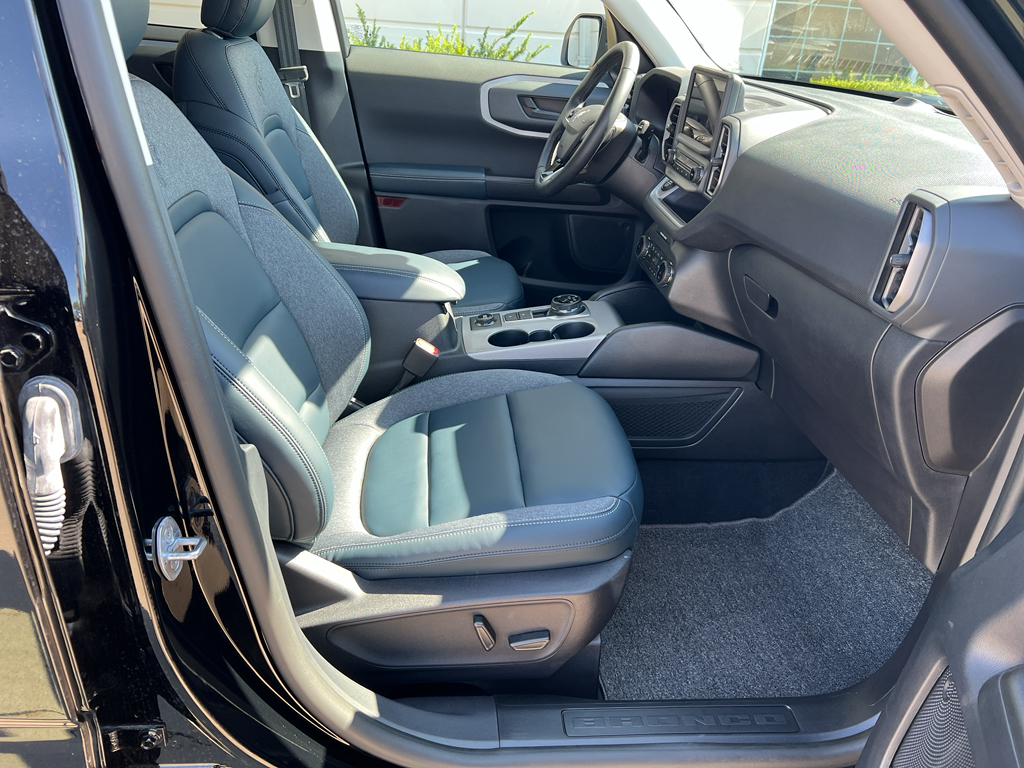 2024 Ford Bronco Sport Outer Banks photo 32