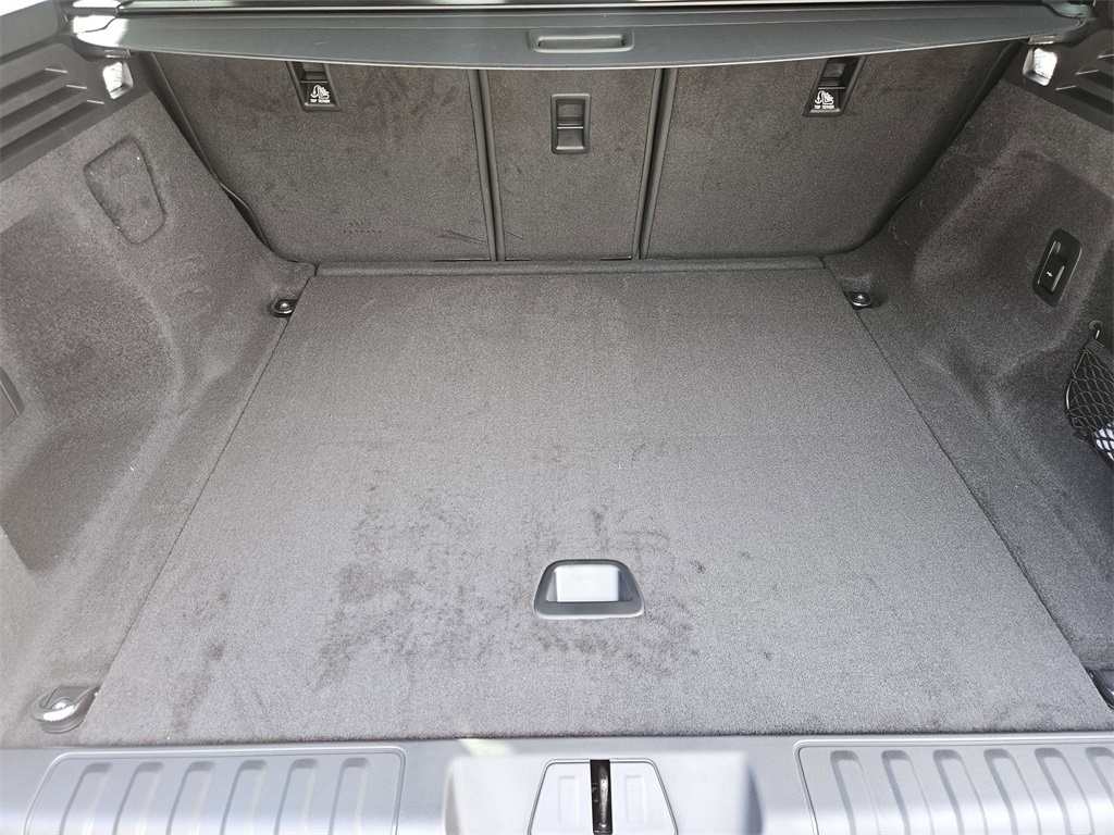 2025 Land Rover Range Rover Sport SE photo 28