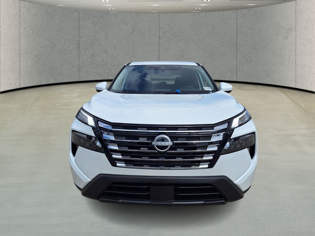 2026 Nissan Rogue SV photo 2