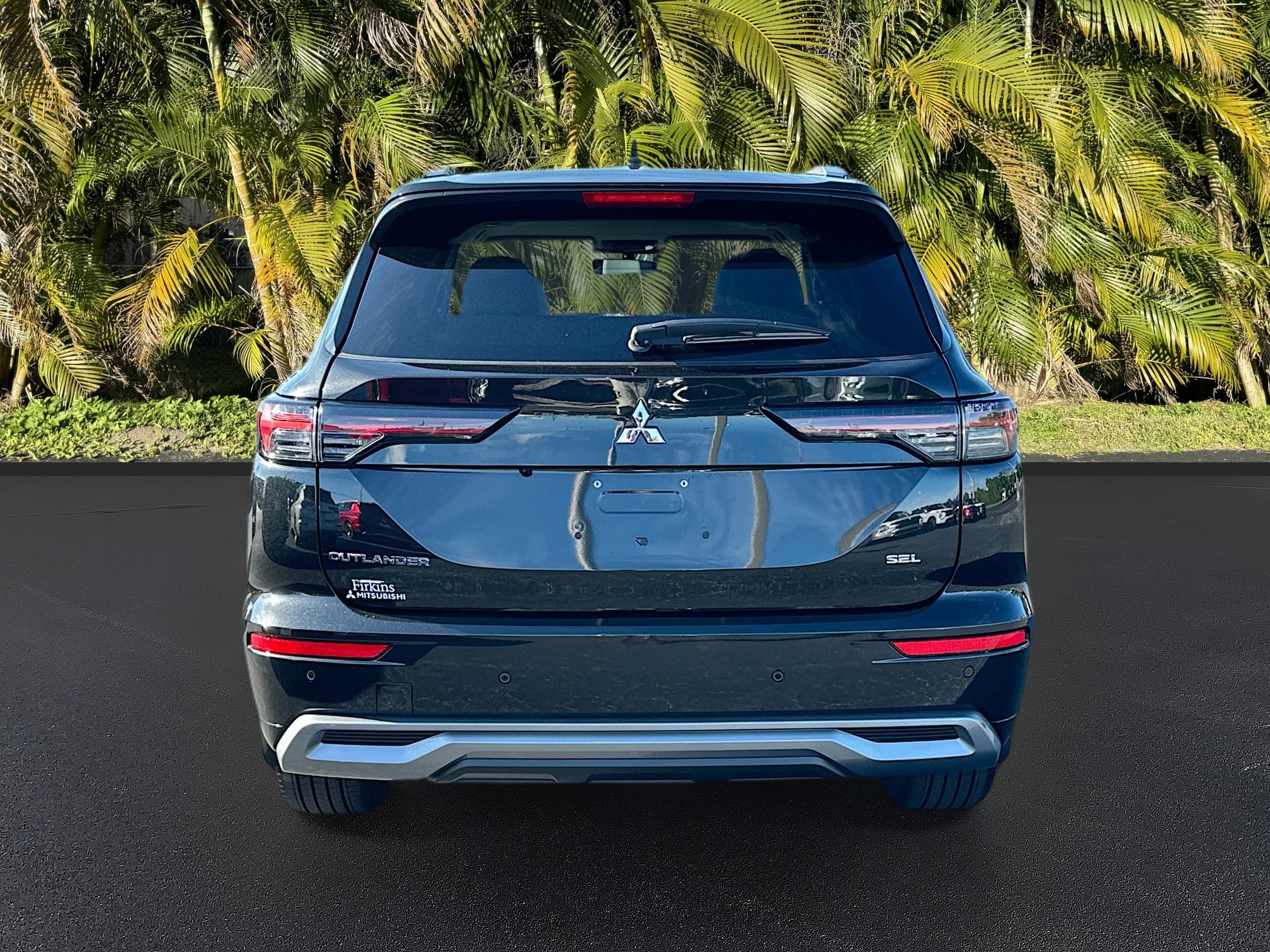 2025 Mitsubishi Outlander SEL photo 3