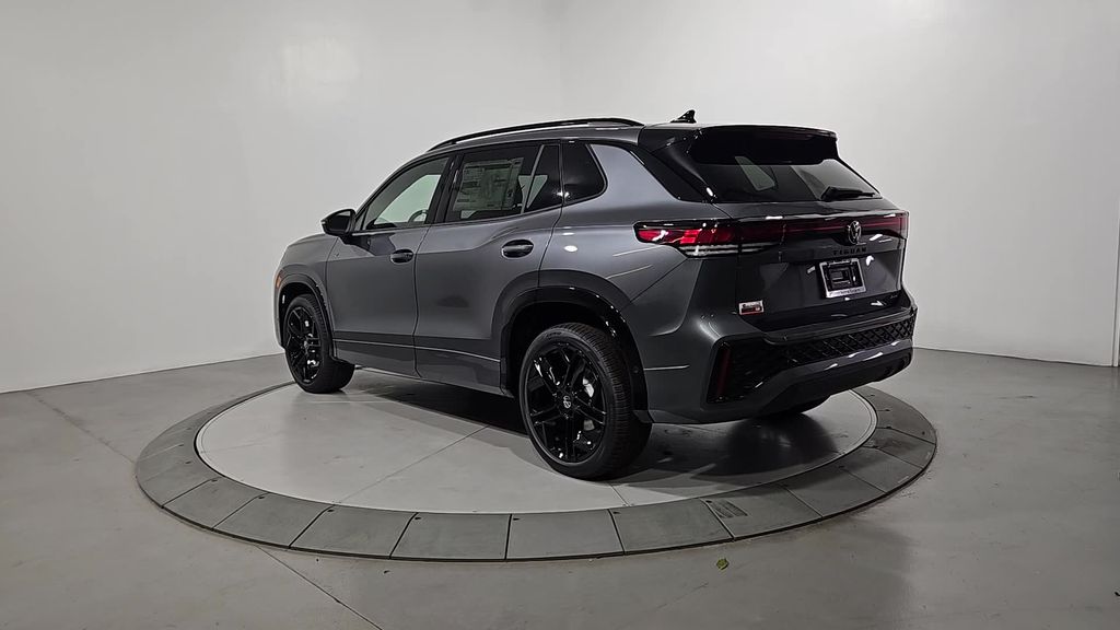 2026 Volkswagen Tiguan SE R-Line Black photo 2