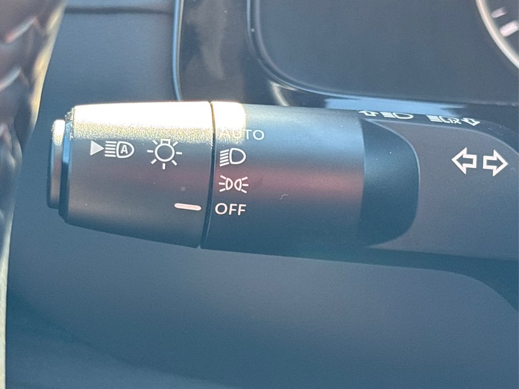 2025 Nissan Pathfinder SV photo 22