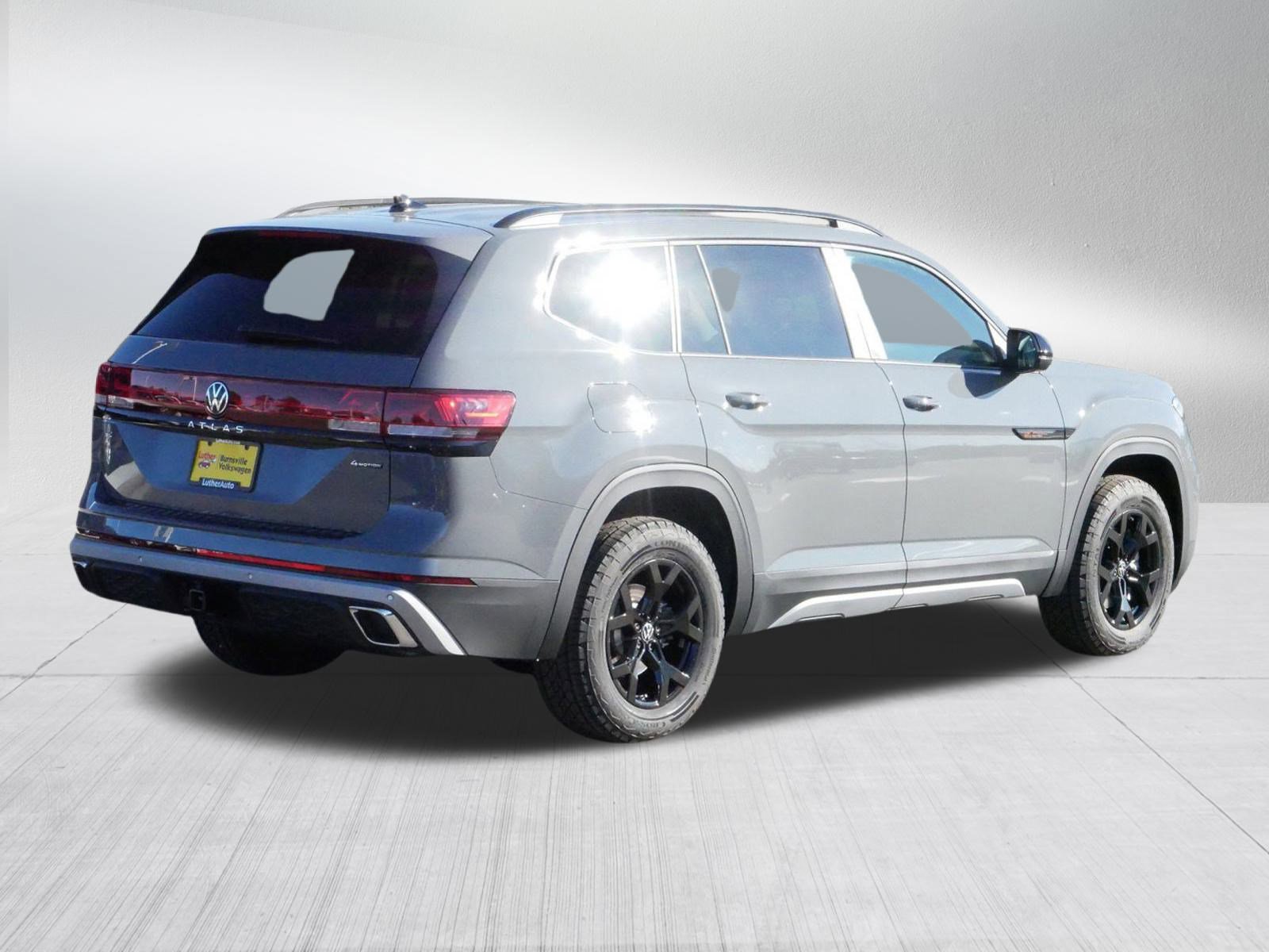 2026 Volkswagen Atlas Peak Edition SE photo 4
