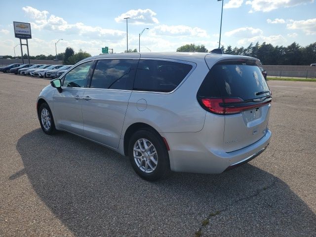 2026 Chrysler Pacifica photo 19