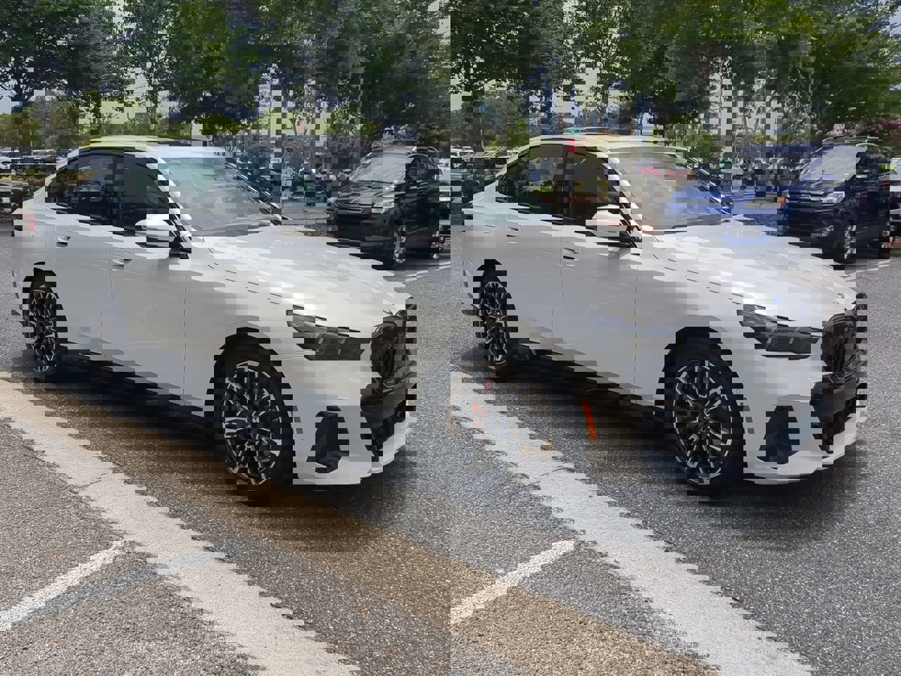 2026 Bmw 530i photo 2