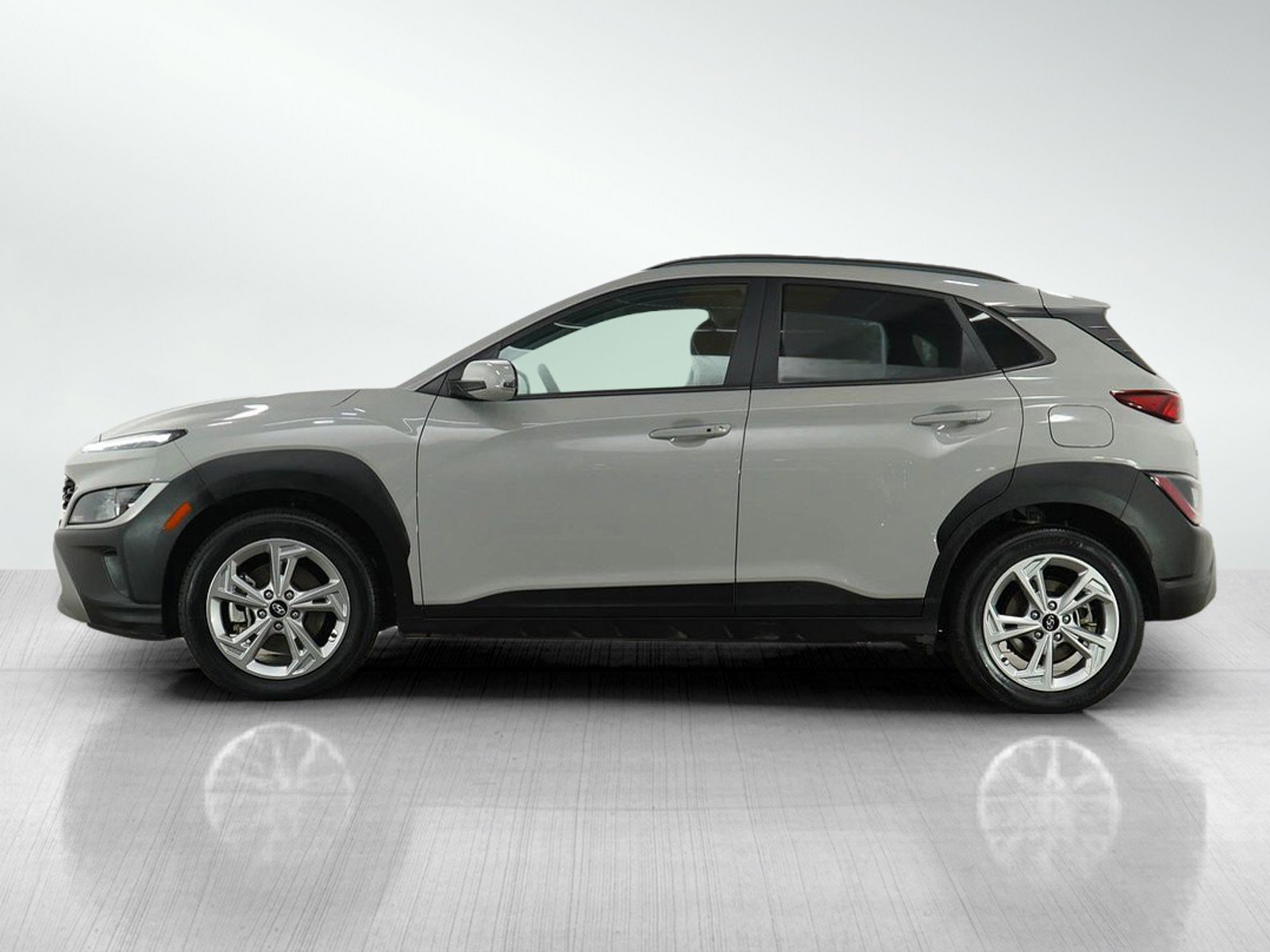 Used 2023 Hyundai Kona SEL with VIN KM8K6CAB2PU029832 for sale in Burnsville, Minnesota